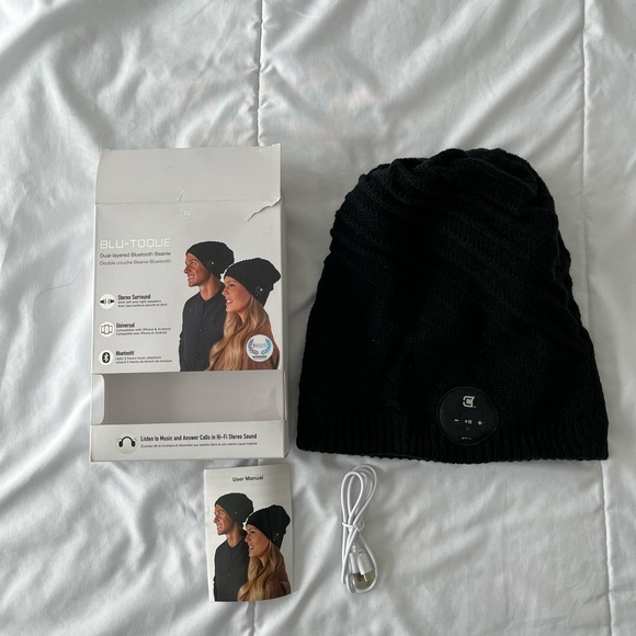 Blu-Toque Dual-Layered Bluetooth Beanie - Picture 3 of 3
